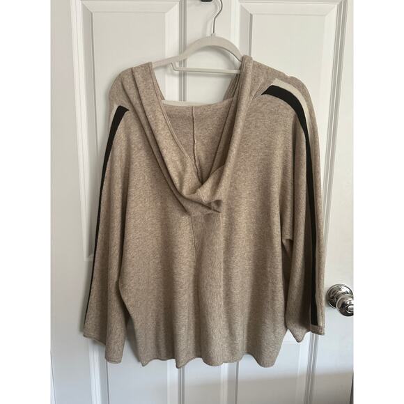 FATE 3/4 Sleeved Tan Cardigan Sweater w/Heart Large - Picture 2 of 2